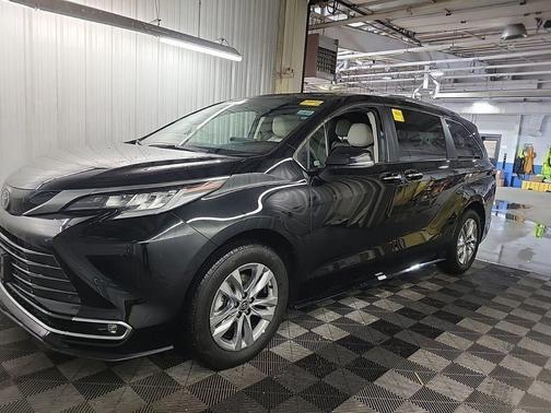 2026 Toyota Sienna Limited