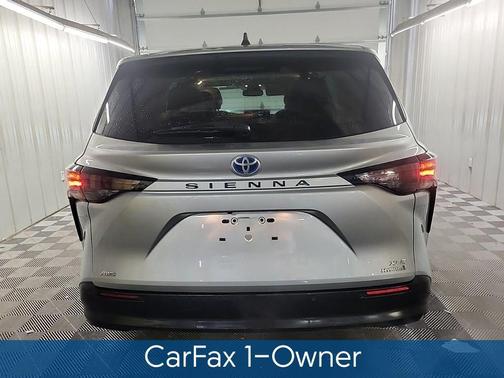 2023 Toyota Sienna XLE