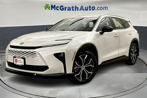 2025 Toyota Crown Signia XLE