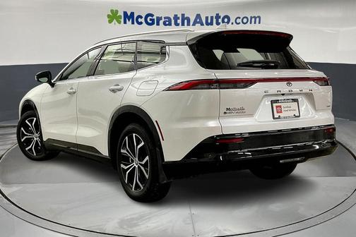 2025 Toyota Crown Signia XLE