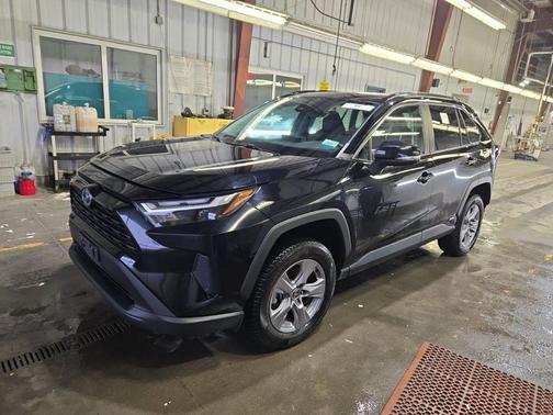 2023 Toyota RAV4 Hybrid XLE