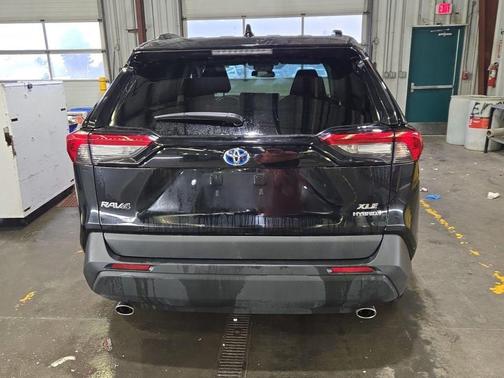 2023 Toyota RAV4 Hybrid XLE