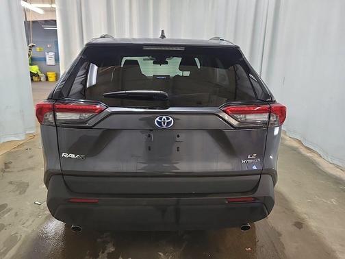 2022 Toyota RAV4 Hybrid LE