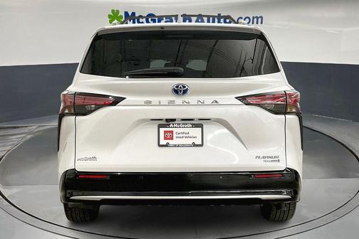 2024 Toyota Sienna Platinum