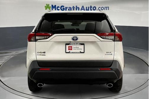 2022 Toyota RAV4 Hybrid XLE