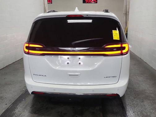 2022 Chrysler Pacifica Limited