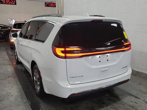 2022 Chrysler Pacifica Limited