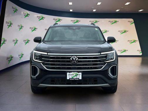 2025 Volkswagen Atlas 2.0T SE w/Technology 4MOTION