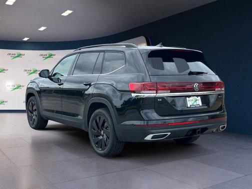 2025 Volkswagen Atlas 2.0T SE w/Technology 4MOTION