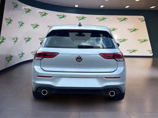 2025 Volkswagen Golf GTI 2.0T SE DSG