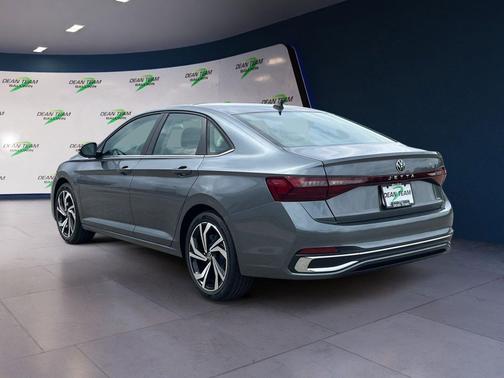 Platinum Gray Metallic 2026 Volkswagen Jetta 1.4T SEL