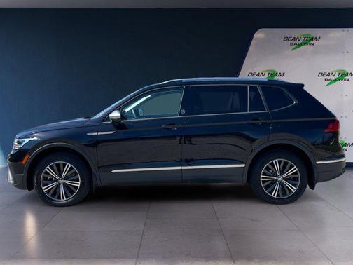 2024 Volkswagen Tiguan 2.0T Wolfsburg Edition