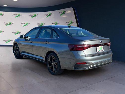 2026 Volkswagen Jetta 1.4T SE