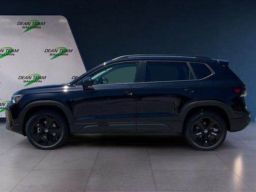 2025 Volkswagen Taos 1.5T SE Black