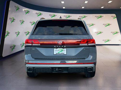 2026 Volkswagen Atlas Peak Edition
