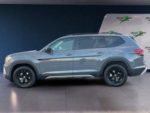 2026 Volkswagen Atlas Peak Edition