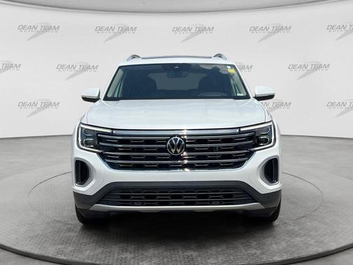 Opal White Pearl 2024 Volkswagen Atlas 2.0T SEL