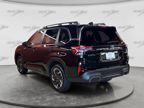 Crystal Black Silica 2025 Subaru Forester Hybrid Limited