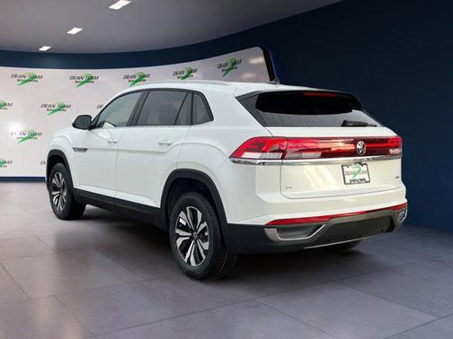 opal white pearl 2026 Volkswagen Atlas Cross Sport 2.0T SE