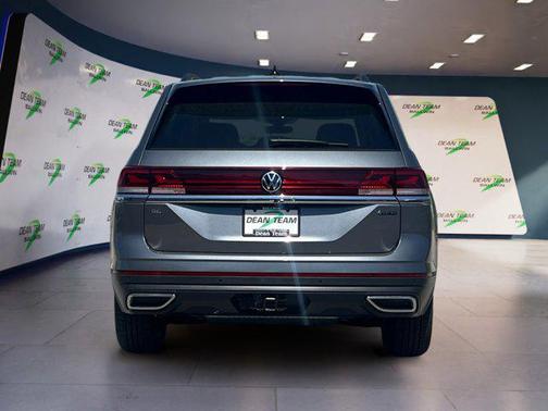 2025 Volkswagen Atlas 2.0T SE w/Technology 4MOTION