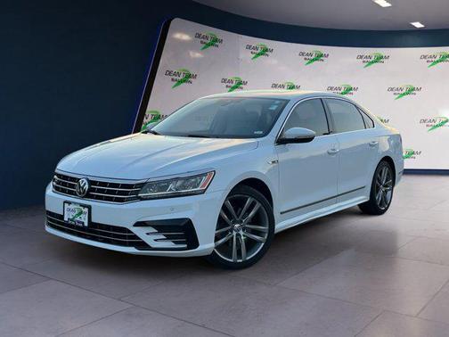 2019 Volkswagen Passat 2.0T R-Line