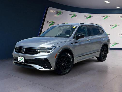 2022 Volkswagen Tiguan 2.0T SE R-Line Black