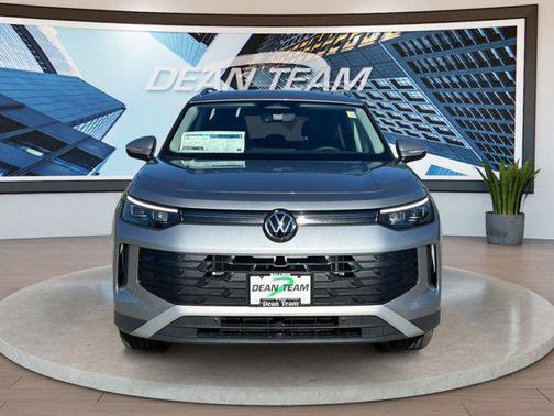 Pyrite Silver Metallic 2026 Volkswagen Tiguan 2.0T SE 4MOTION
