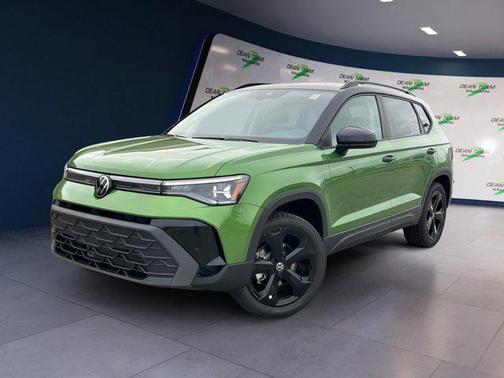 2026 Volkswagen Taos SE Black