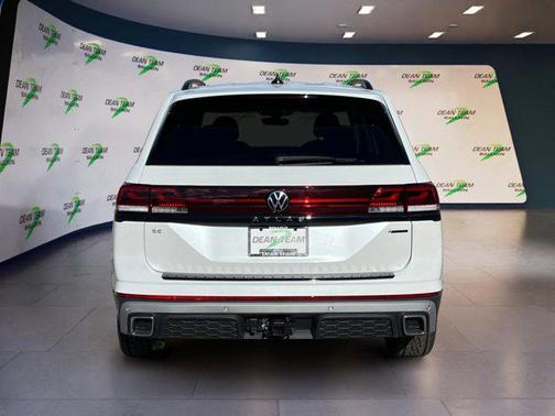 2026 Volkswagen Atlas Peak Edition