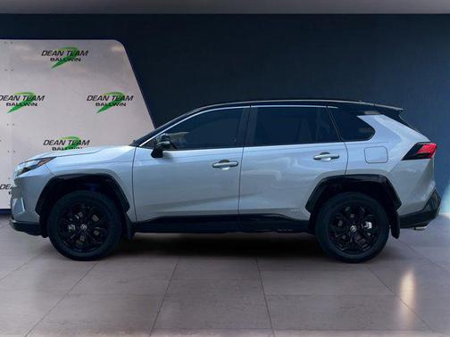2024 Toyota RAV4 Hybrid SE