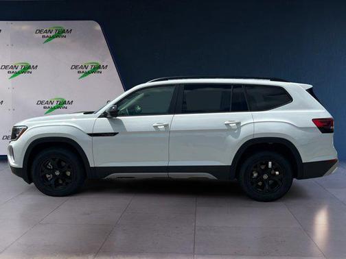 2025 Volkswagen Atlas 2.0T Peak Edition