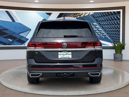 deep black pearl 2026 Volkswagen Atlas 2.0T SE w/Technology