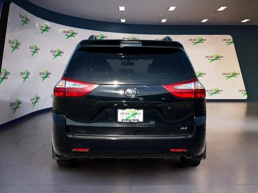 2015 Toyota Sienna 