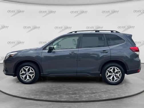Magnetite Gray Metallic 2022 Subaru Forester Premium