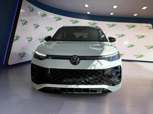 2025 Volkswagen Tiguan 2.0T SE R-Line Black 4MOTION