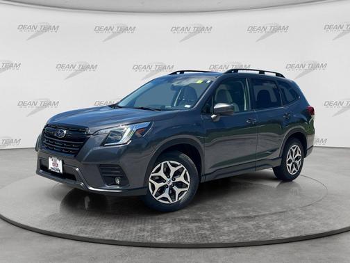 Magnetite Gray Metallic 2024 Subaru Forester Premium