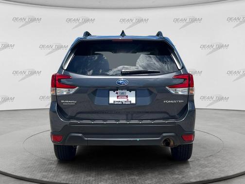 Magnetite Gray Metallic 2024 Subaru Forester Premium