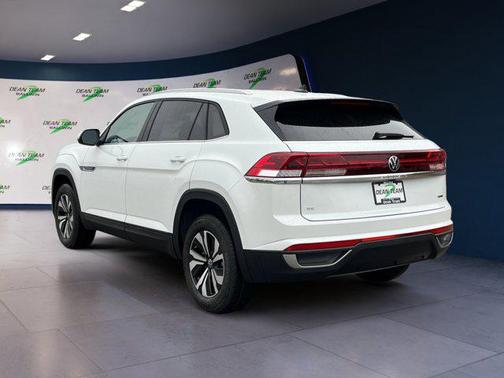 2026 Volkswagen Atlas Cross Sport 2.0T SE