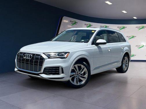 2022 Audi Q7 55 Premium Plus
