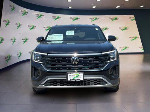 2026 Volkswagen Atlas Cross Sport 2.0T SE w/Technology 4MOTION