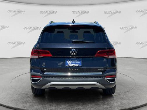 Deep Black Pearl 2023 Volkswagen Taos 1.5T SE