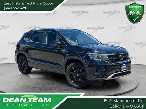 Deep Black Pearl 2023 Volkswagen Taos 1.5T SE