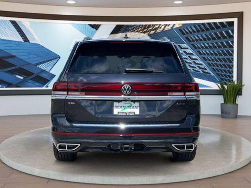 Deep Black Pearl 2026 Volkswagen Atlas 2.0T SEL Premium R-Line 4MOTION