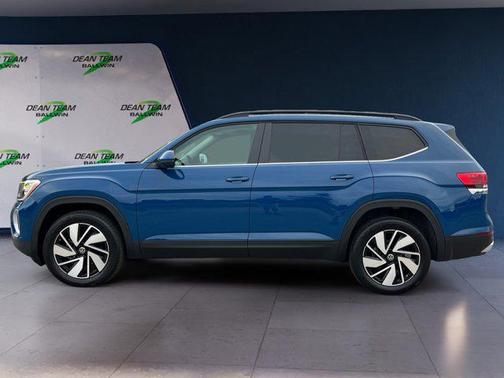 2025 Volkswagen Atlas 2.0T SE w/Technology 4MOTION