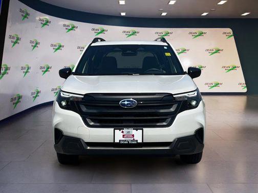 2025 Subaru Forester Base