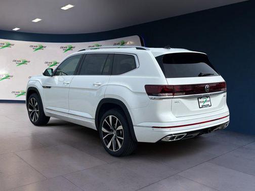 WHITE PEARL 2026 Volkswagen Atlas 2.0T SEL Premium R-Line 4MOTION