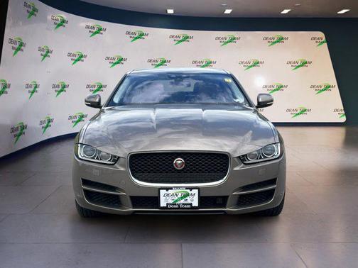 2017 Jaguar XE 35t Prestige