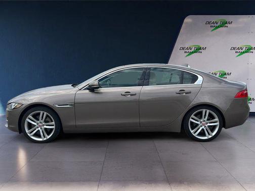 2017 Jaguar XE 35t Prestige