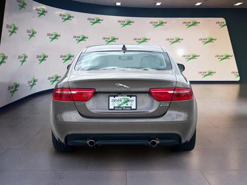 2017 Jaguar XE 35t Prestige