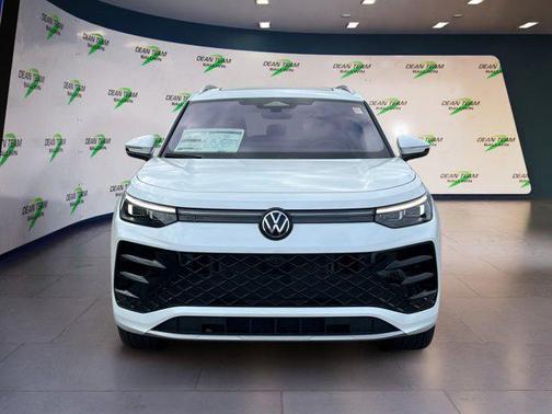 2026 Volkswagen Tiguan 2.0T SEL R-Line 4MOTION